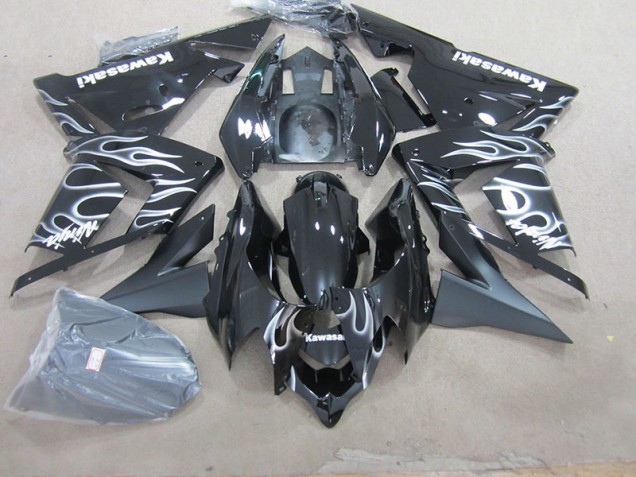 03-05 Black with White Flame ZX10R Motorcycle Fairings 03-05 Black with White Flame ZX10R Motorcycle Fairings